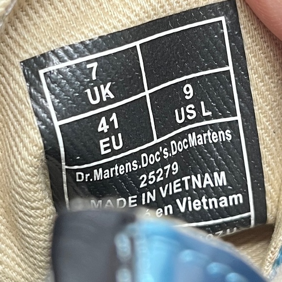 Dr Martens 1460 Chrome Vegan Leather Boots Womens Size 9 Metallic Blue 25279 NEW - Picture 5 of 6